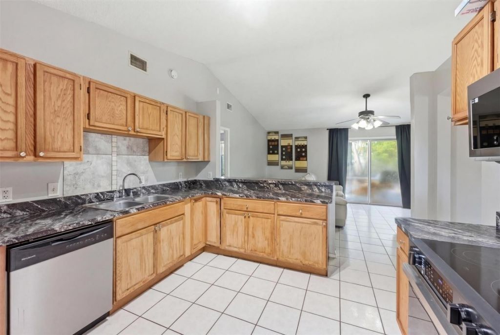 1258 SW Cynthia St, Port Saint Lucie, FL 34983 Photo