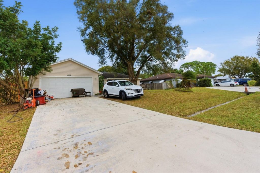 1258 SW Cynthia St, Port Saint Lucie, FL 34983 Photo