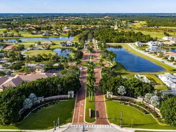 118 SE Rio Palermo, Port St. Lucie, FL 34984