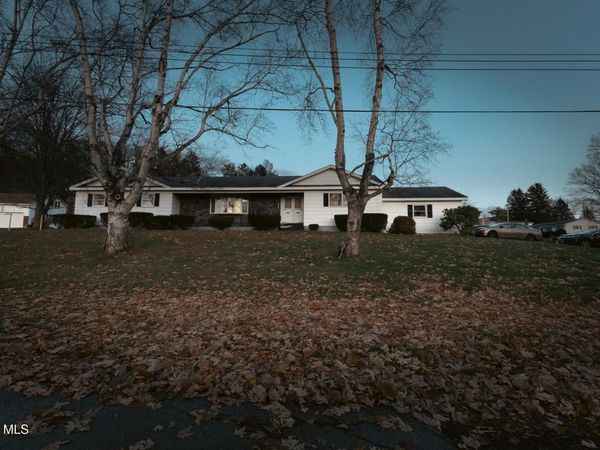 106 Country Ridge Court, Amsterdam, NY 12010