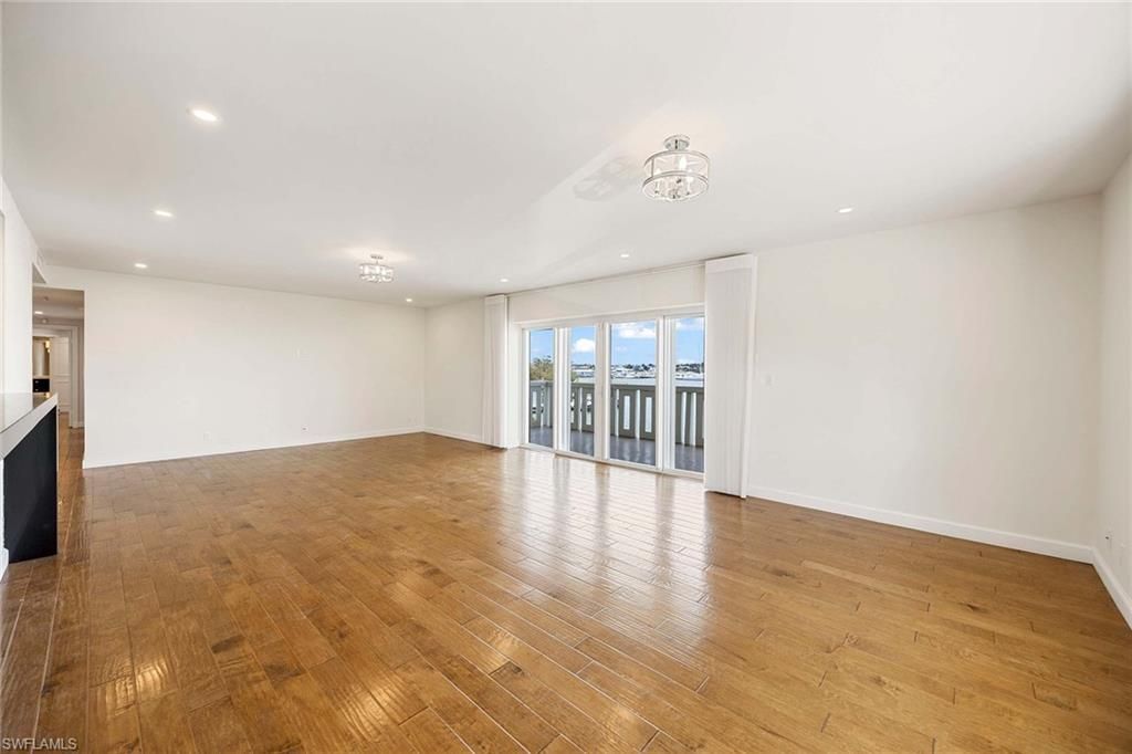 1325 7th St S, Unit 2B, Naples, FL 34102 Photo