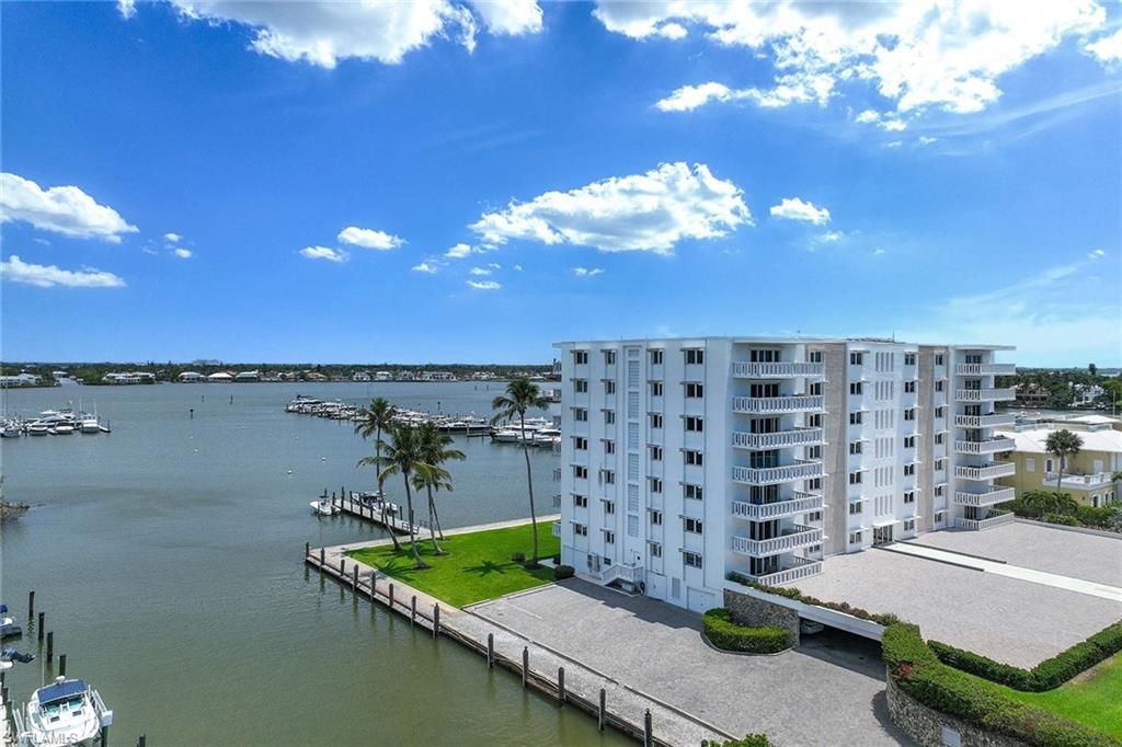 1325 7th St S, Unit 2B, Naples, FL 34102 Photo