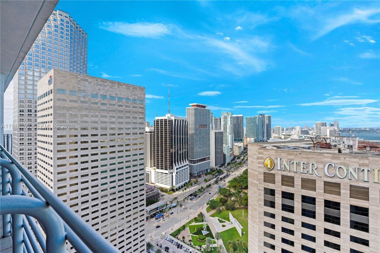 335 S Biscayne Blvd , Unit 4104, Miami, FL 33131 Photo