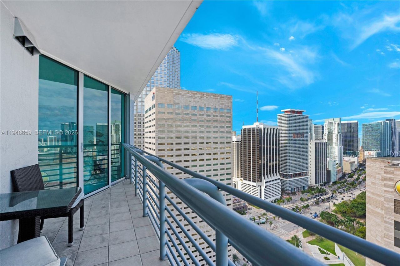 335 S Biscayne Blvd , Unit 4104, Miami, FL 33131 Photo