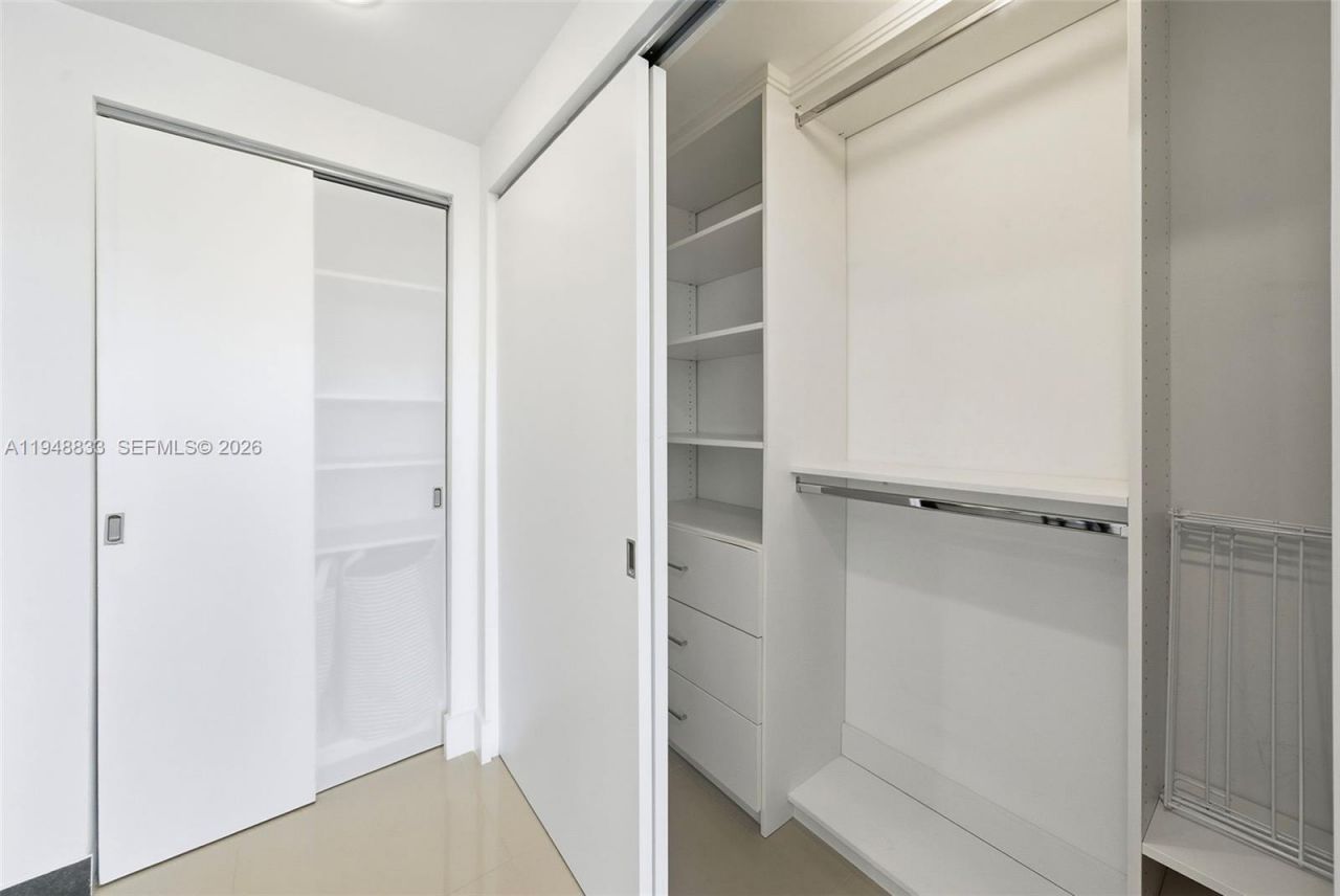 2155 Washington Ct , Unit 303, Miami Beach, FL 33139 Photo