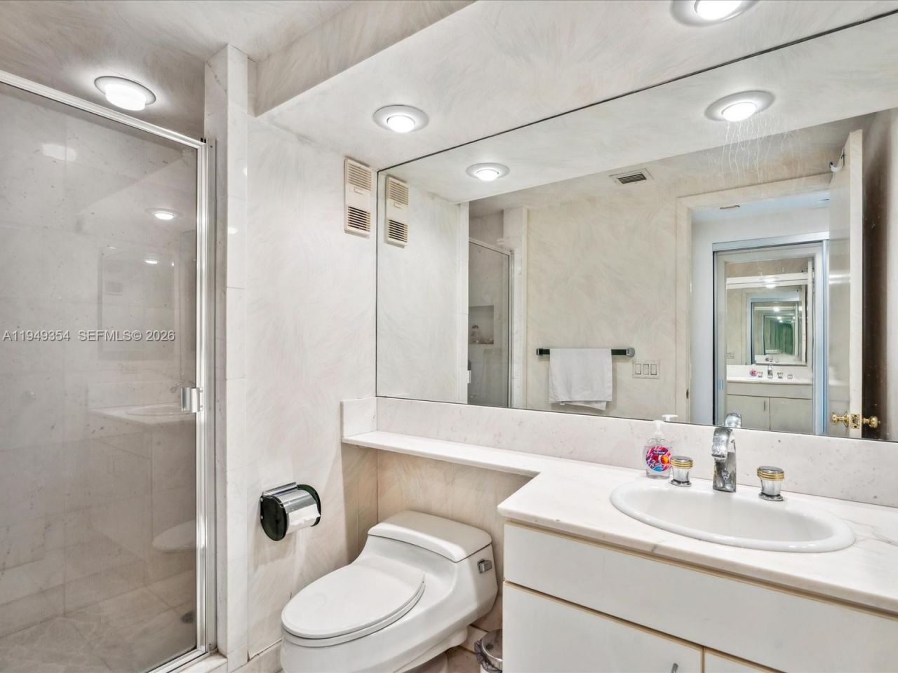 2800 Island Blvd, Unit 702, Aventura, FL 33160 Photo