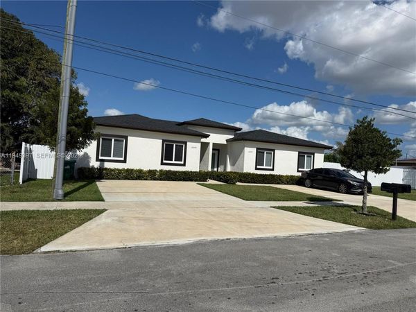 12047 12049 SW 213th St, Miami, FL 33177