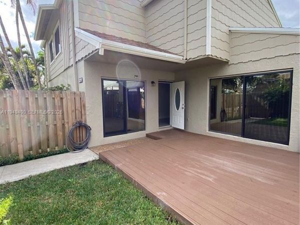 13292 NW 5th St, Plantation, FL 33325