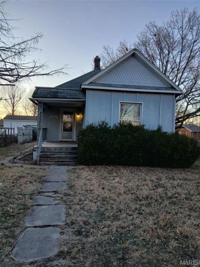 206 N Kentucky Street, Benld, IL 62009 Main Photo