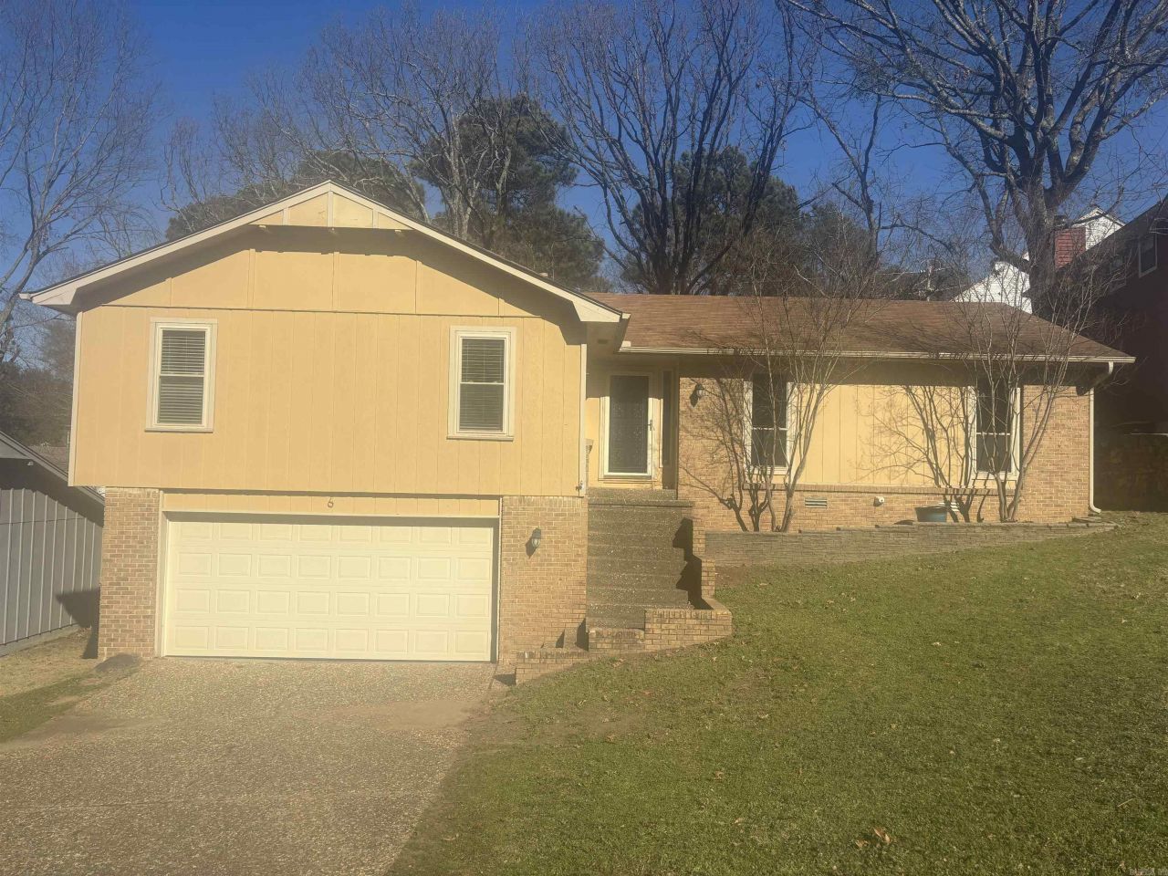 6 Castle Hill Court Little Rock, AR 72227