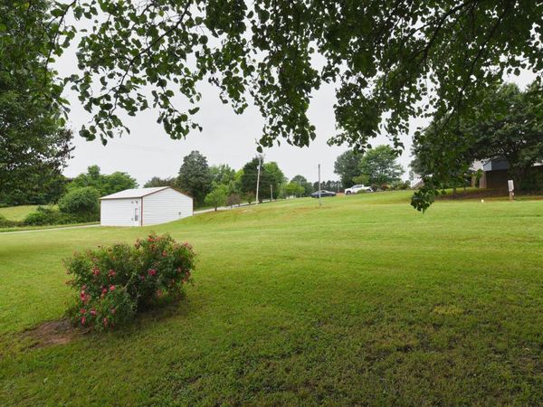 4819 Sevierville Road, Maryville, TN 37804