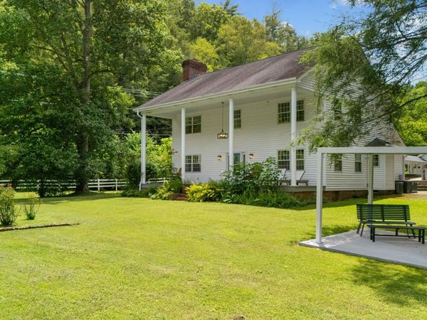 1139 Glades Road, Gatlinburg, TN 37738