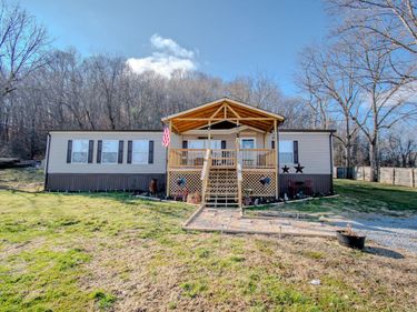 3035 S Highway 211 , Salt Lick, KY 40371