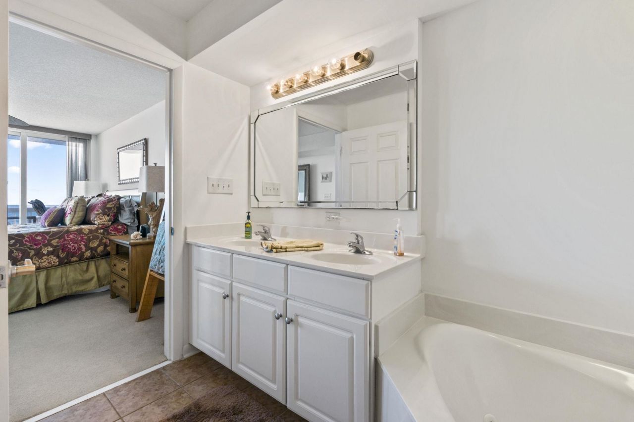 5310 N Ocean Blvd. Photo 27