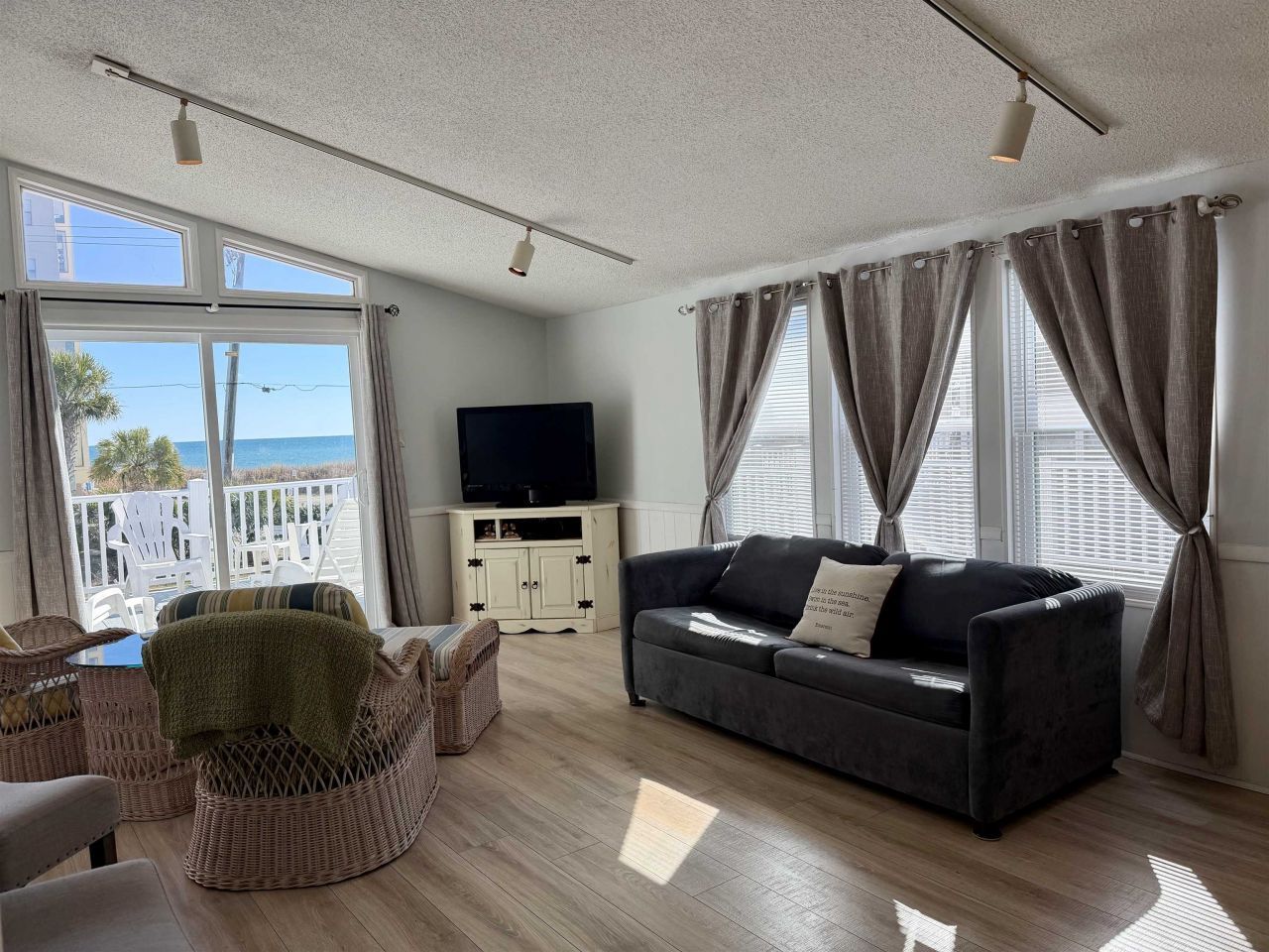 1980 Lark Dr. Photo 10