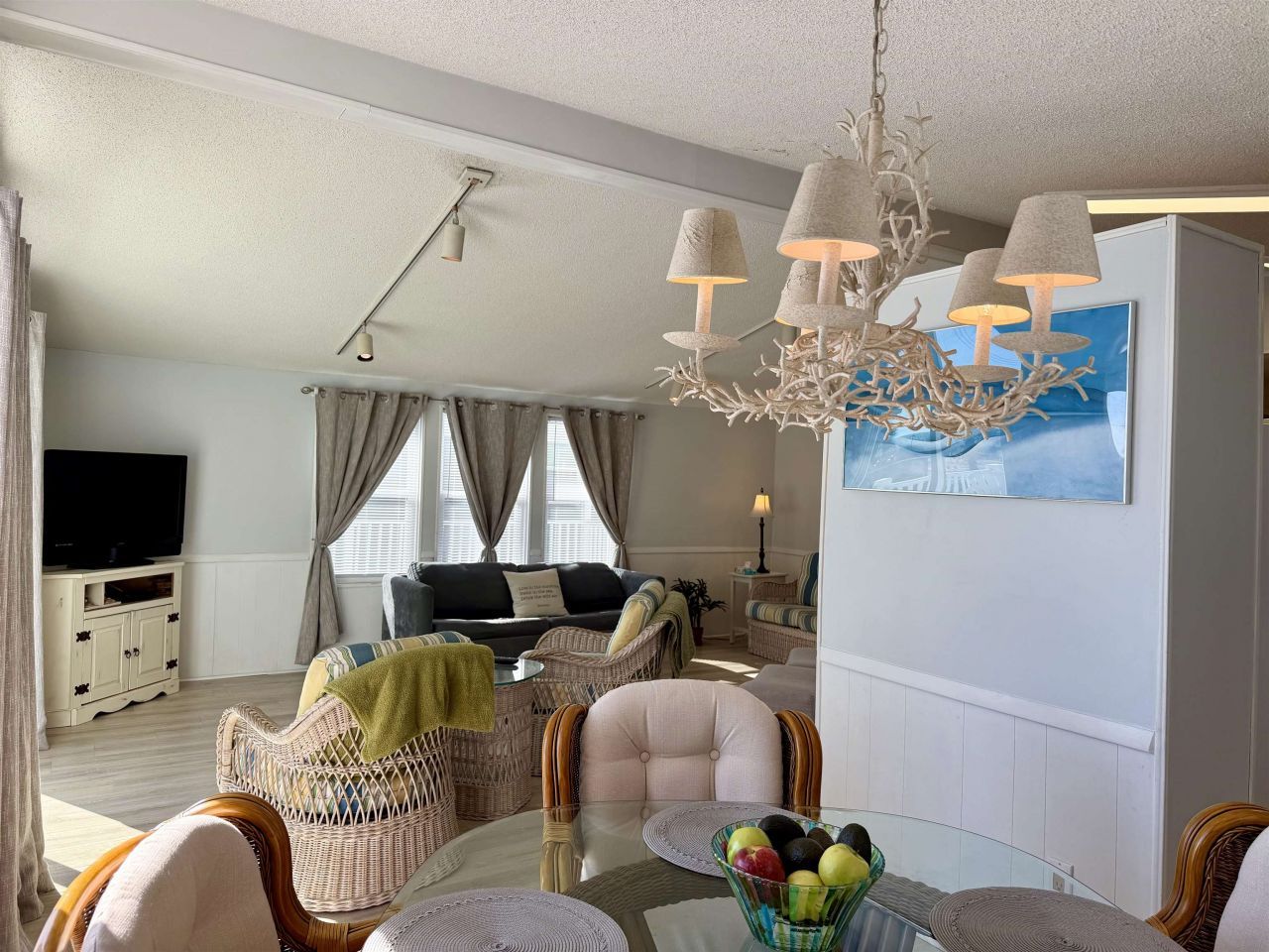 1980 Lark Dr. Photo 7