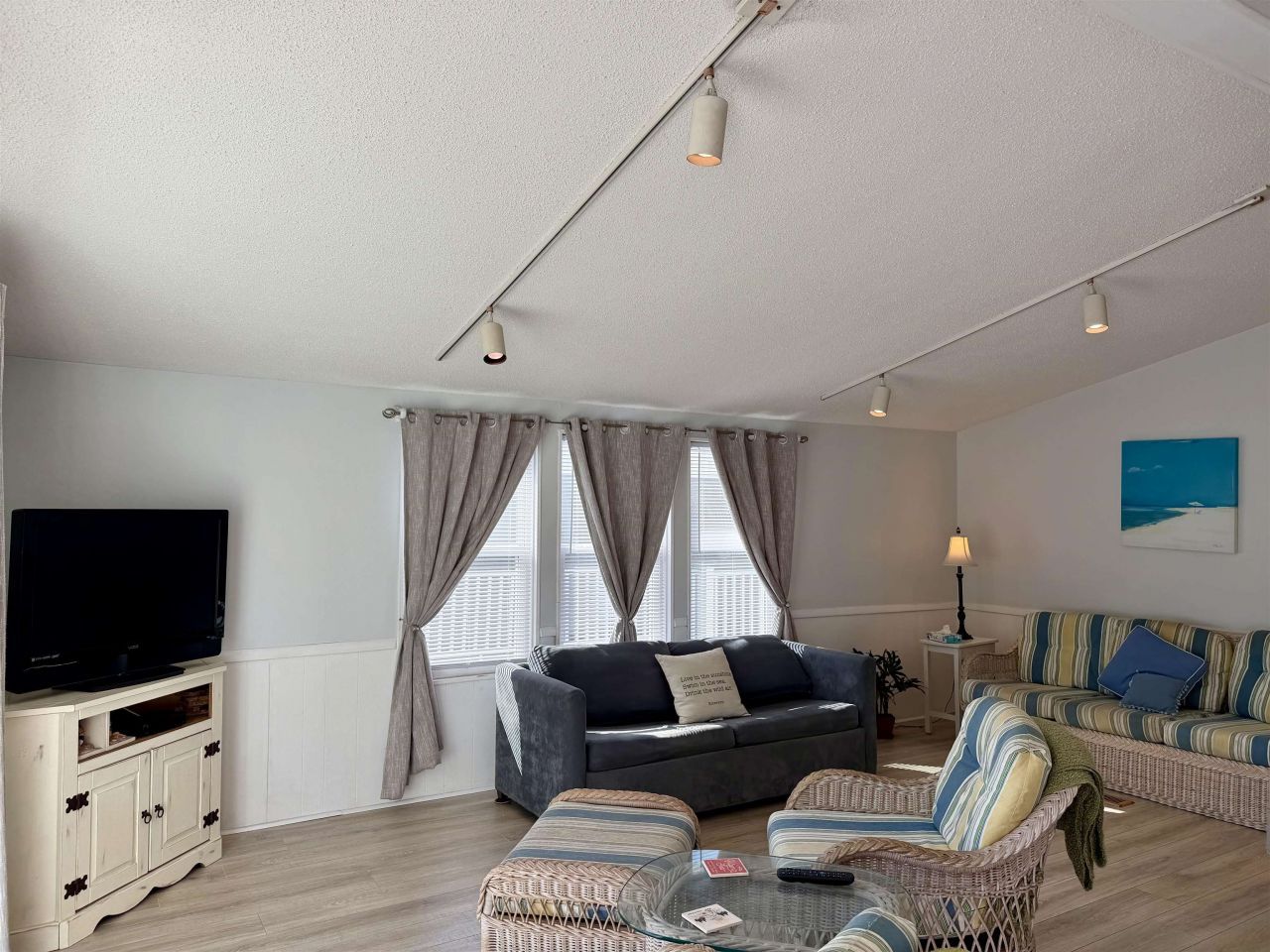 1980 Lark Dr. Photo 8