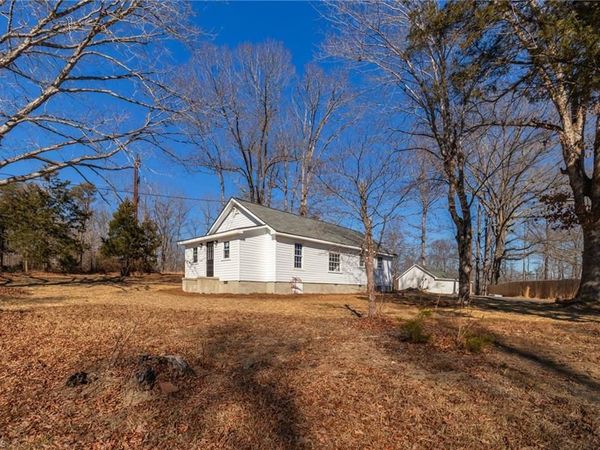 812 W Main Street, Franklinville, NC 27248