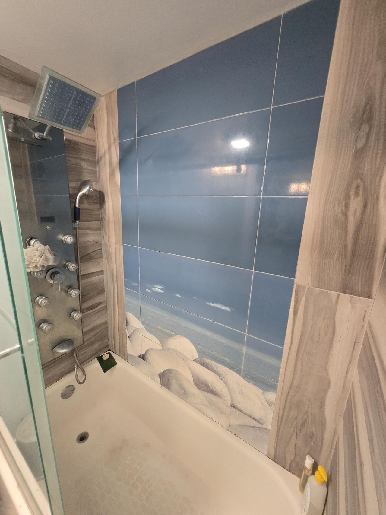 1105 Lake Shore Drive, Unit 102, Lake Park, FL 33403 Photo