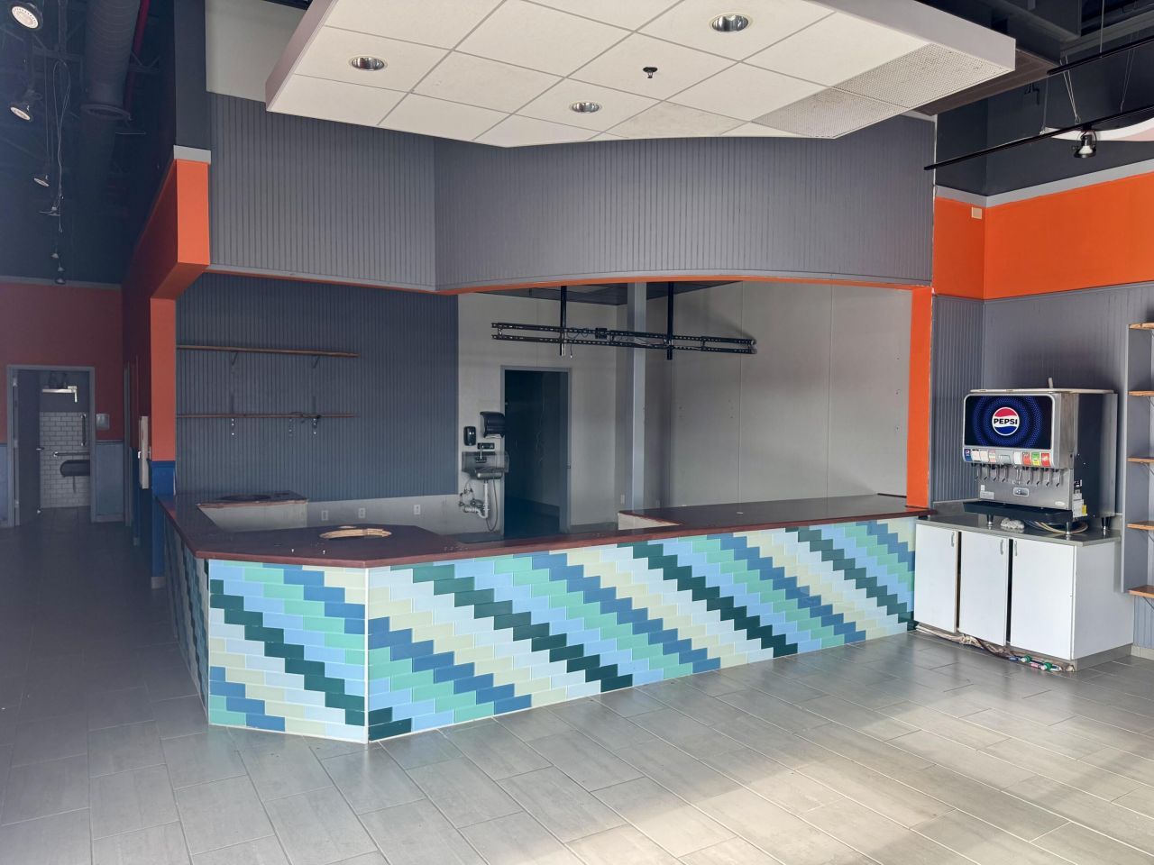 1097 N Main Street Photo 4