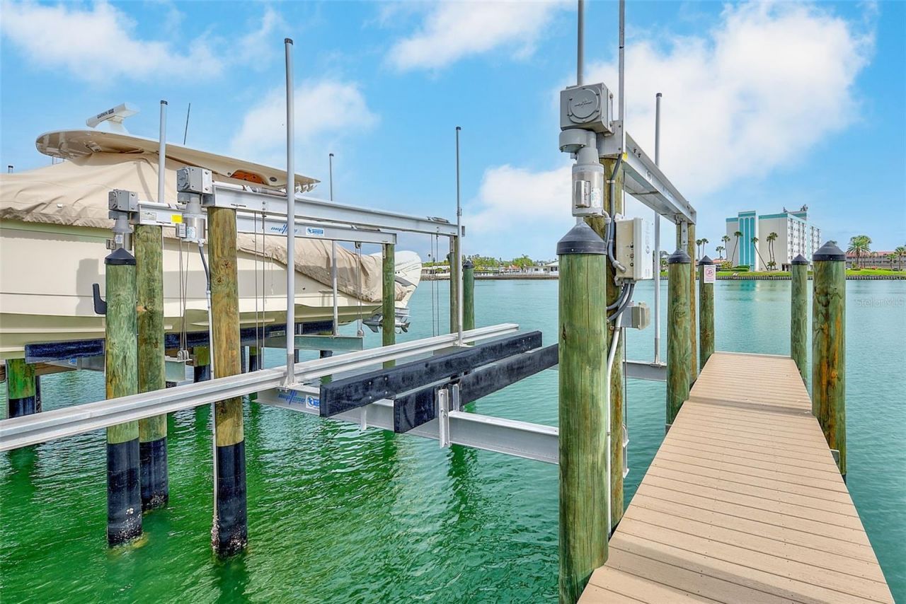 20001 Gulf Boulevard, Unit 301, Indian Shores, FL 33785 Photo