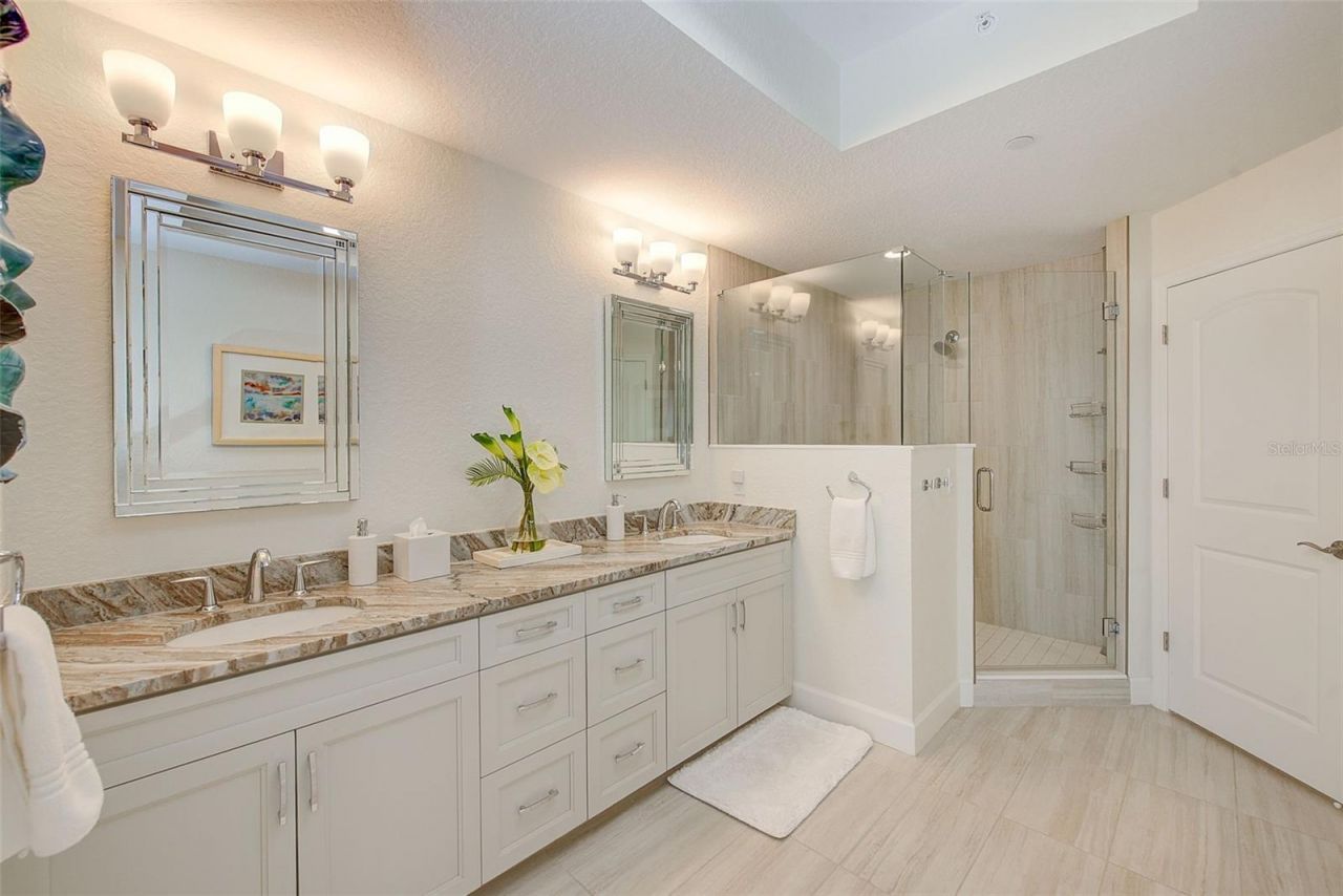 20001 Gulf Boulevard, Unit 301, Indian Shores, FL 33785 Photo