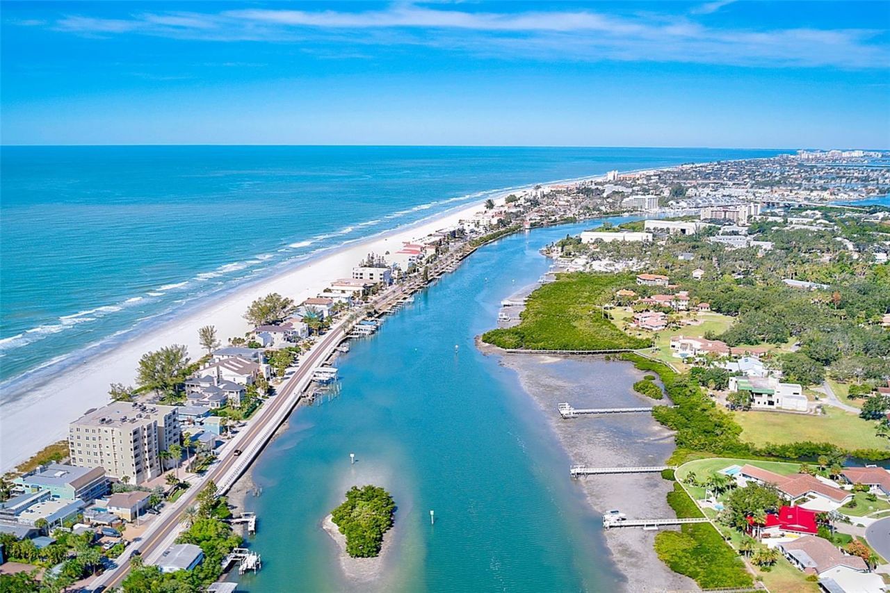 20001 Gulf Boulevard, Unit 301, Indian Shores, FL 33785 Photo