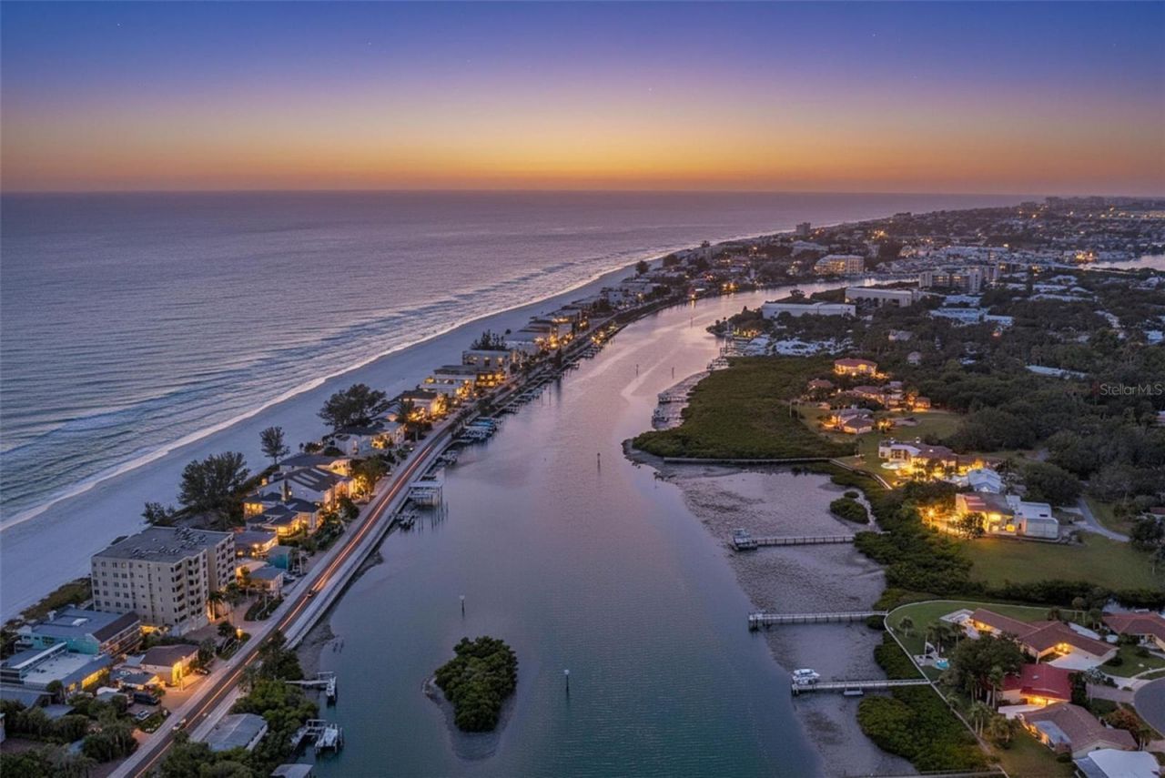 20001 Gulf Boulevard, Unit 301, Indian Shores, FL 33785 Photo