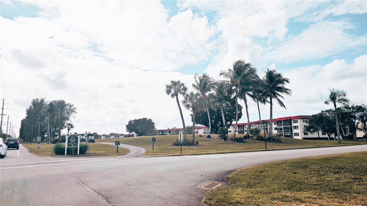 8901 S Hollybrook Blvd, Unit 304, Pembroke Pines, FL 33025 Photo