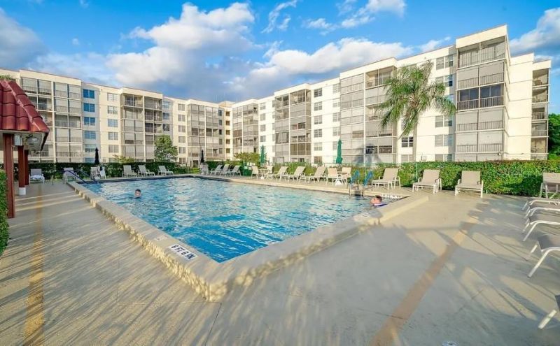 8901 S Hollybrook Blvd, Unit 304, Pembroke Pines, FL 33025 Photo