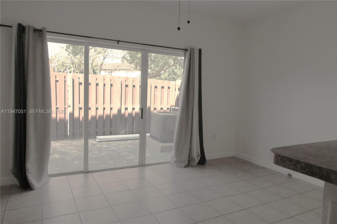 1485 NE 33rd Rd , Unit 101-1, Homestead, FL 33033 Photo