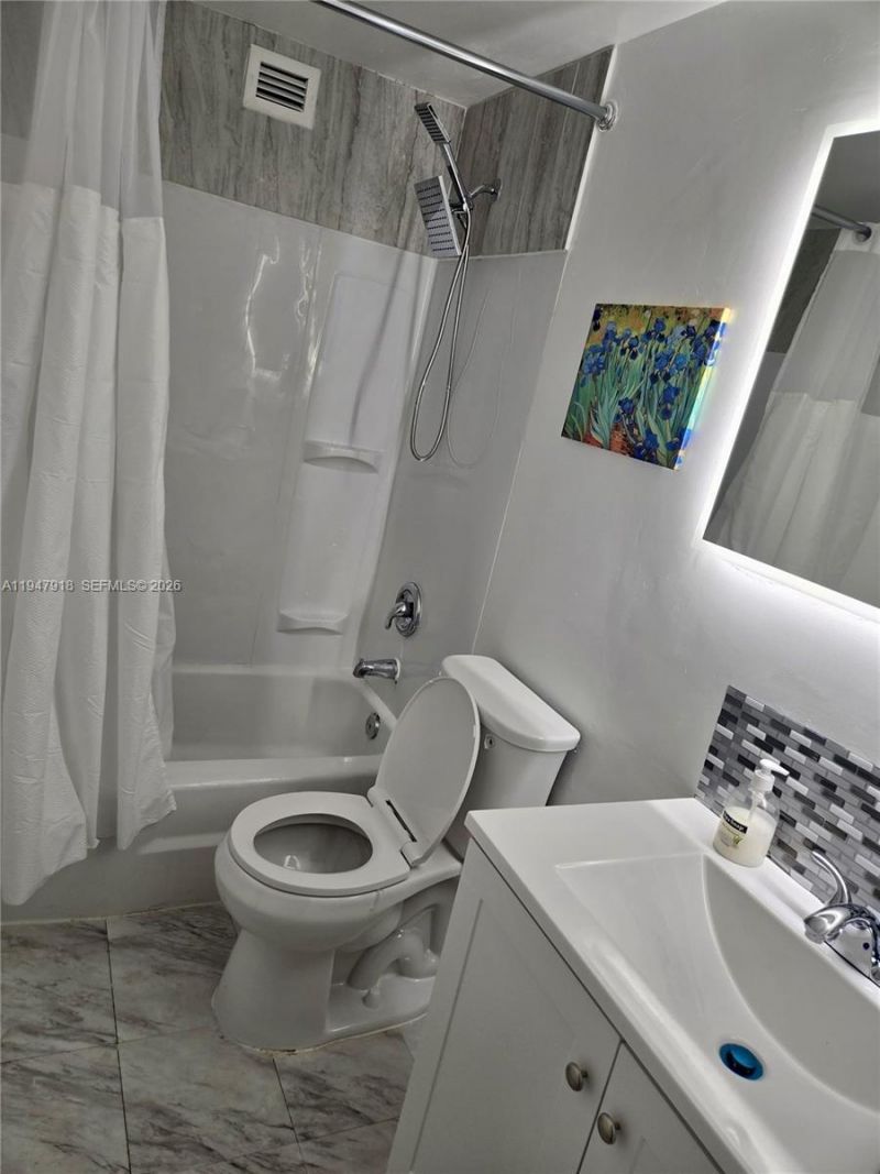 801 Brickell Bay Dr, Unit 764, Miami, FL 33131 Photo