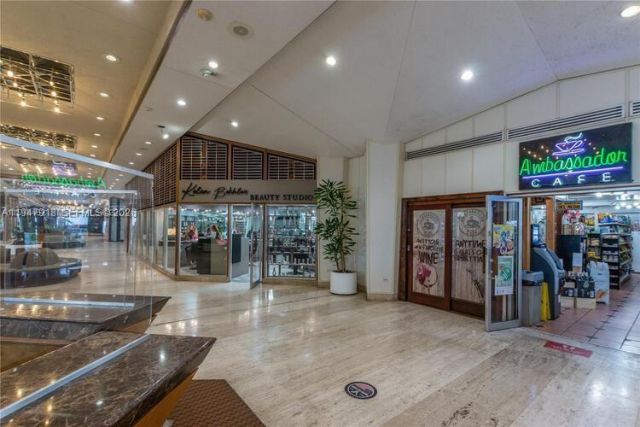 801 Brickell Bay Dr, Unit 764, Miami, FL 33131 Photo