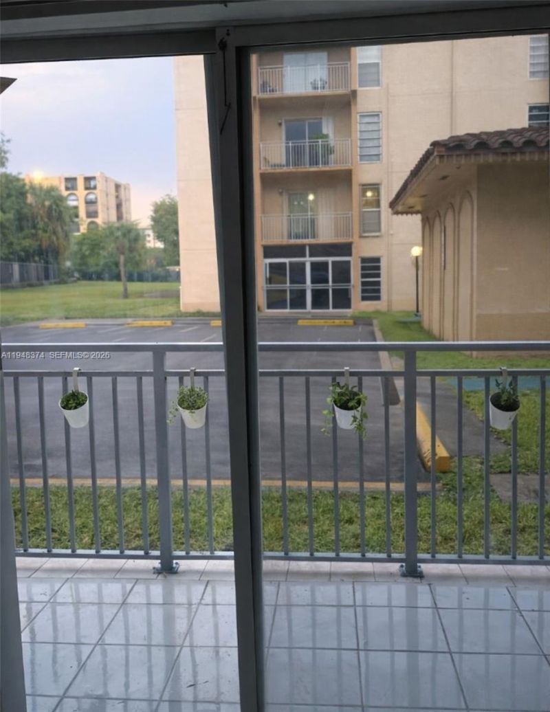 4845 NW 7th St , Unit 106-5, Miami, FL 33126 Photo