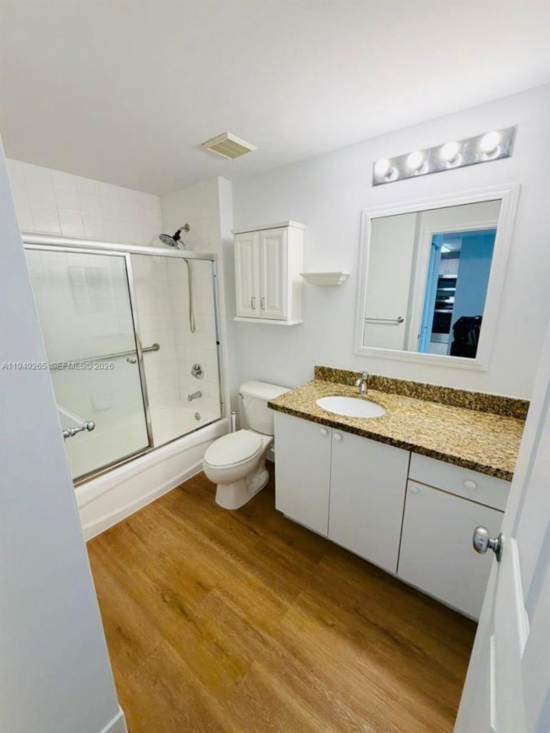 50 Menores Ave, Unit 828, Coral Gables, FL 33134 Photo