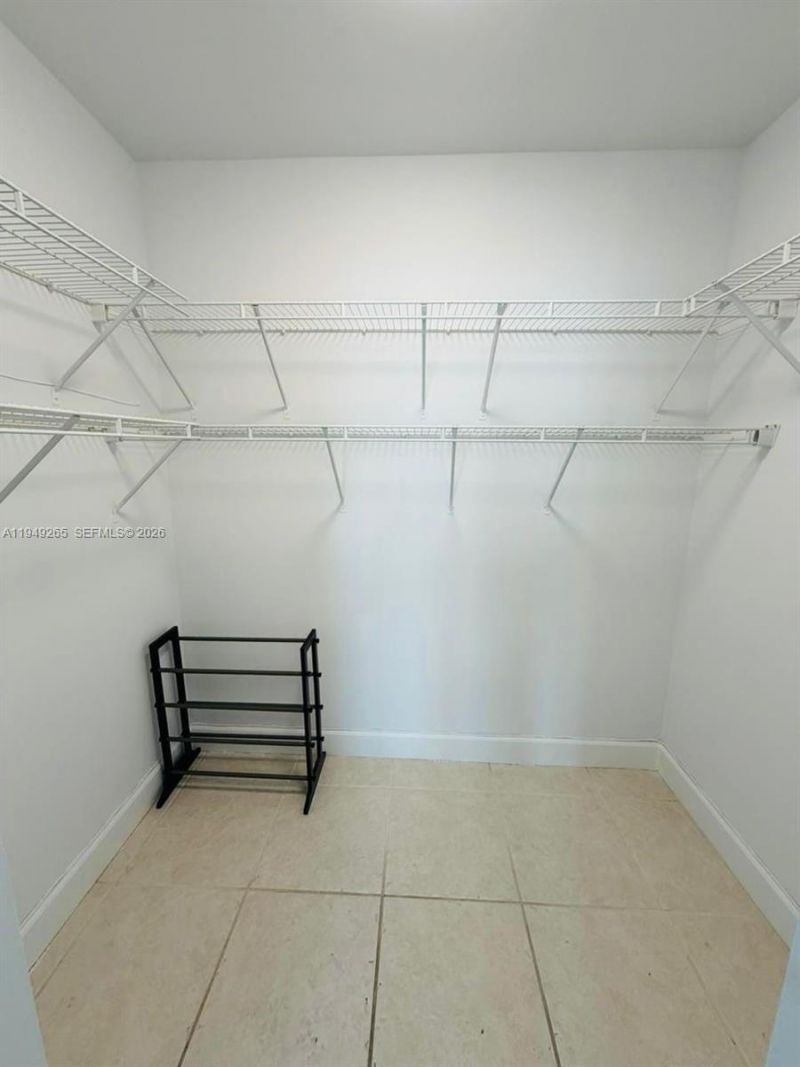 50 Menores Ave, Unit 828, Coral Gables, FL 33134 Photo