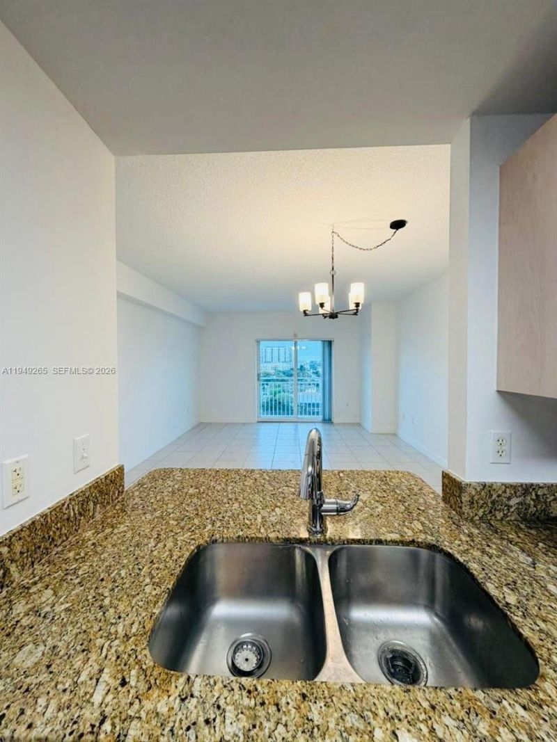 50 Menores Ave, Unit 828, Coral Gables, FL 33134 Photo