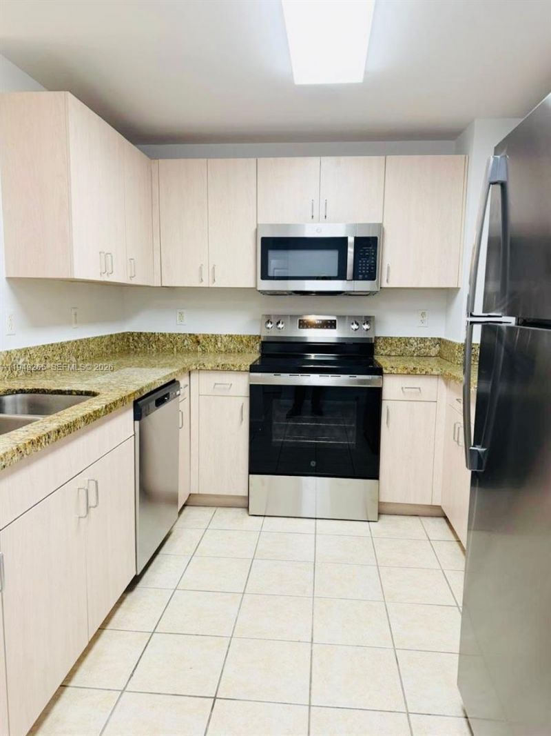 50 Menores Ave, Unit 828, Coral Gables, FL 33134 Photo