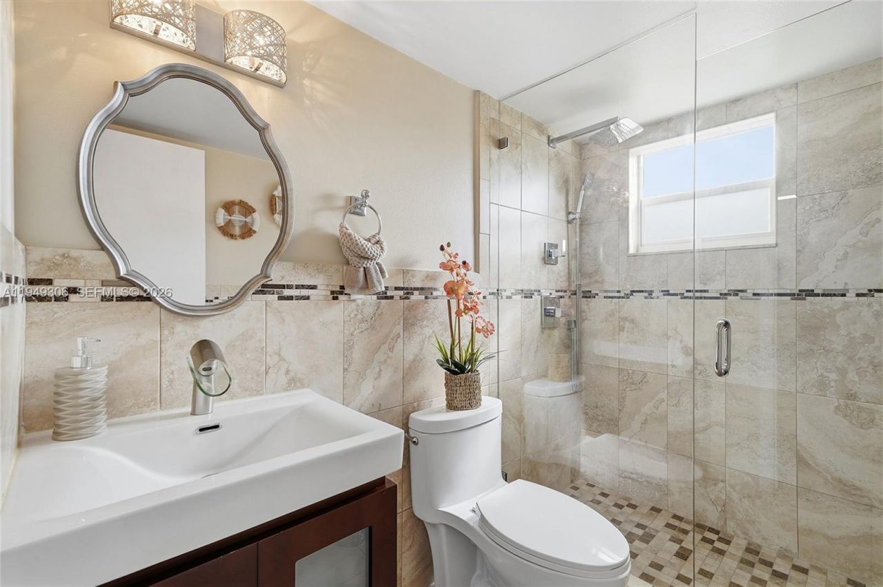 6965 Harding Ave, Unit 404, Miami Beach, FL 33141 Photo