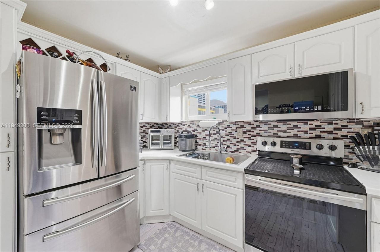 6965 Harding Ave, Unit 404, Miami Beach, FL 33141 Photo