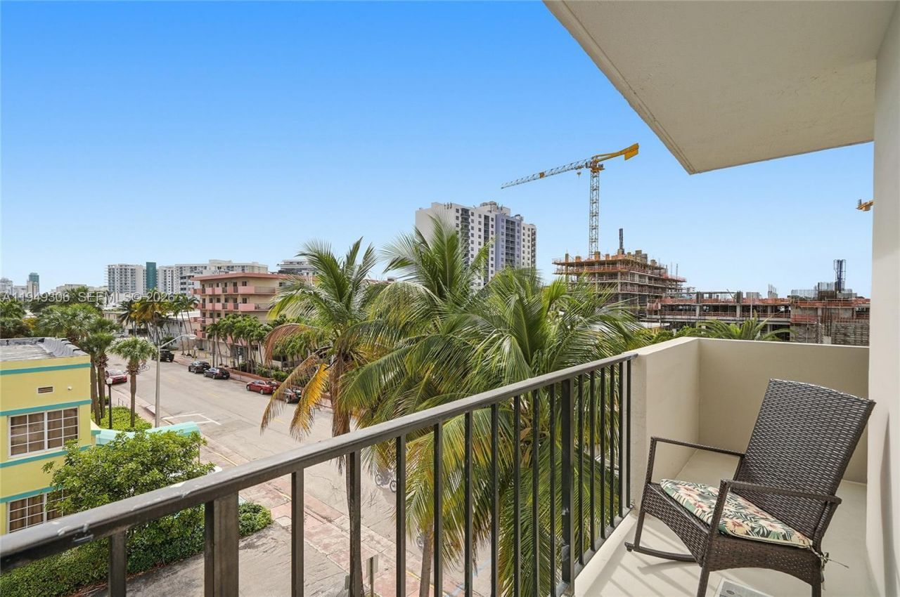 6965 Harding Ave, Unit 404, Miami Beach, FL 33141 Photo