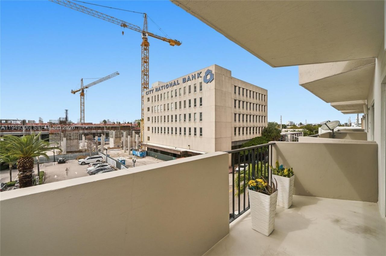 6965 Harding Ave, Unit 404, Miami Beach, FL 33141 Photo