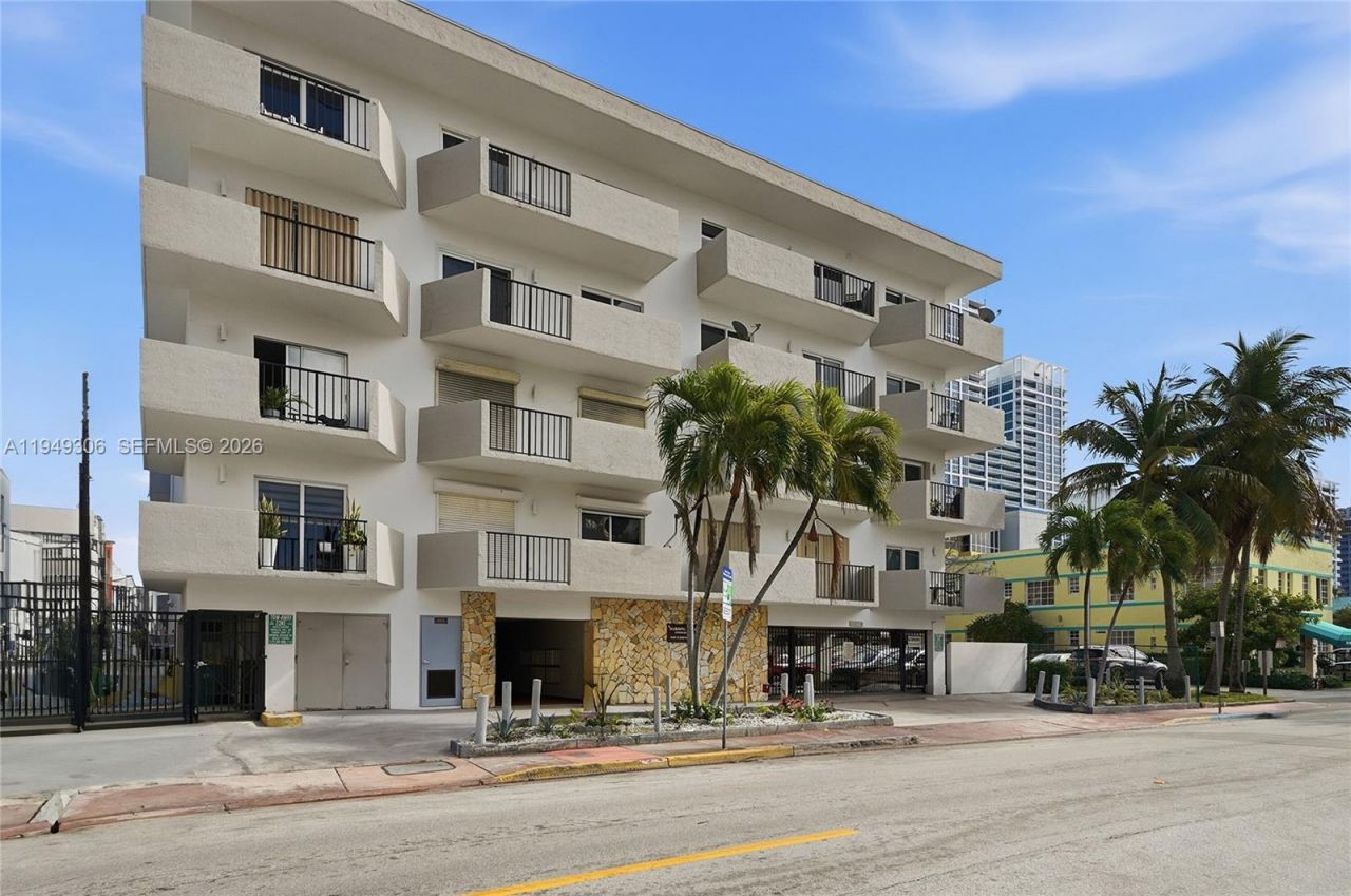 6965 Harding Ave, Unit 404, Miami Beach, FL 33141 Photo