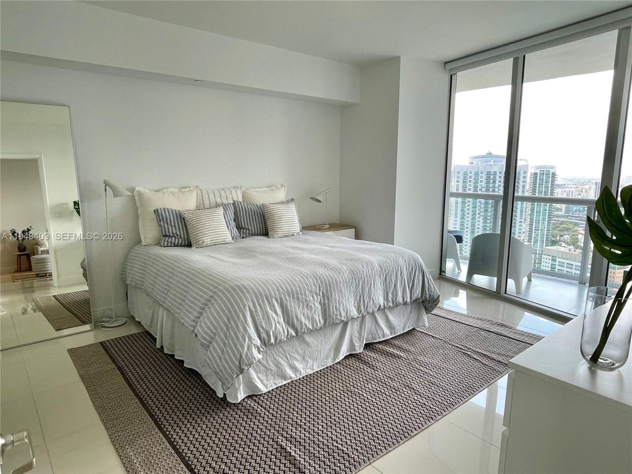 465 Brickell Ave , Unit 4006, Miami, FL 33131 Photo