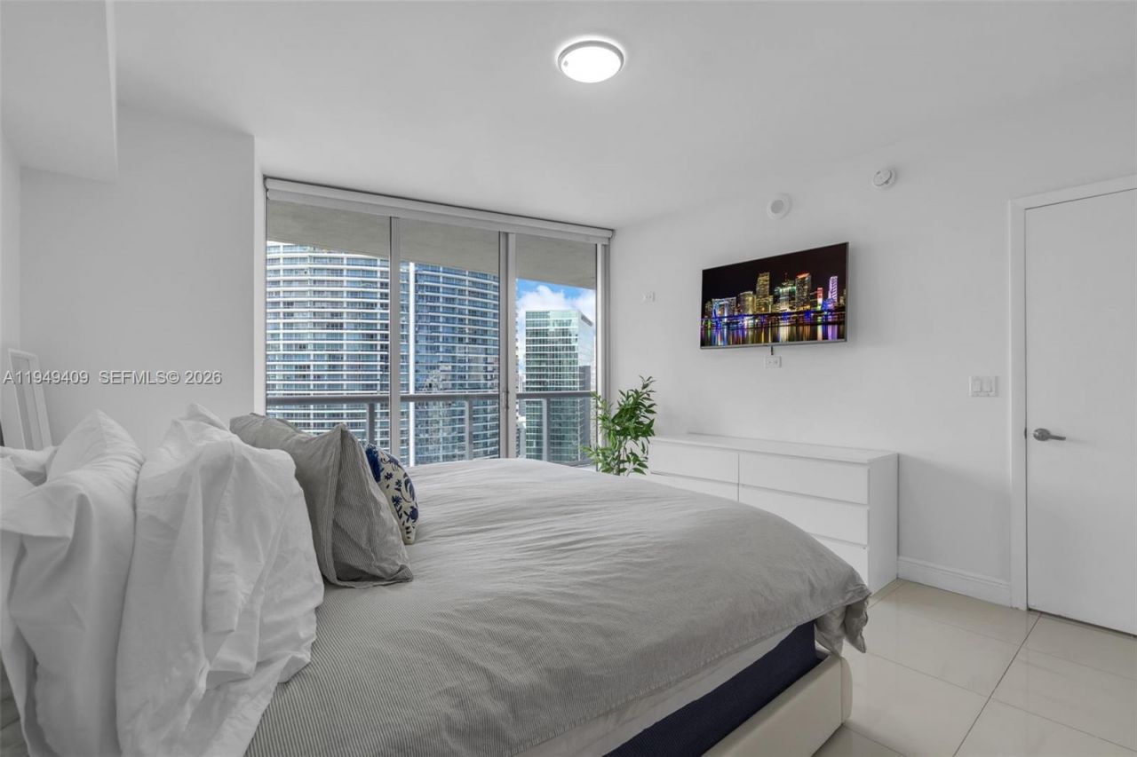 465 Brickell Ave, Unit 4006, Miami, FL 33131 Photo