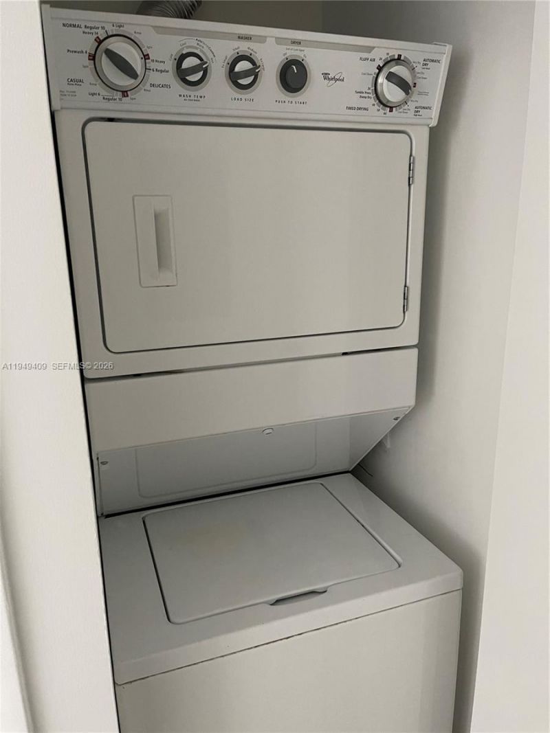 465 Brickell Ave , Unit 4006, Miami, FL 33131 Photo