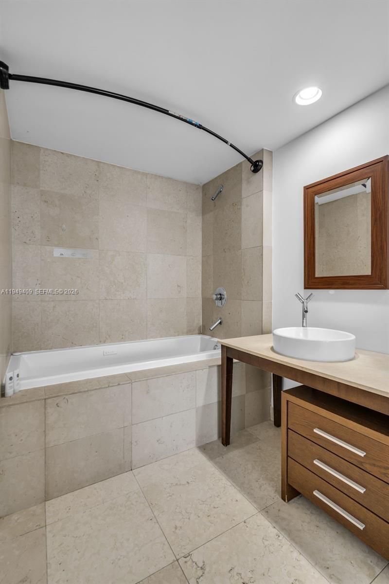 465 Brickell Ave, Unit 4006, Miami, FL 33131 Photo