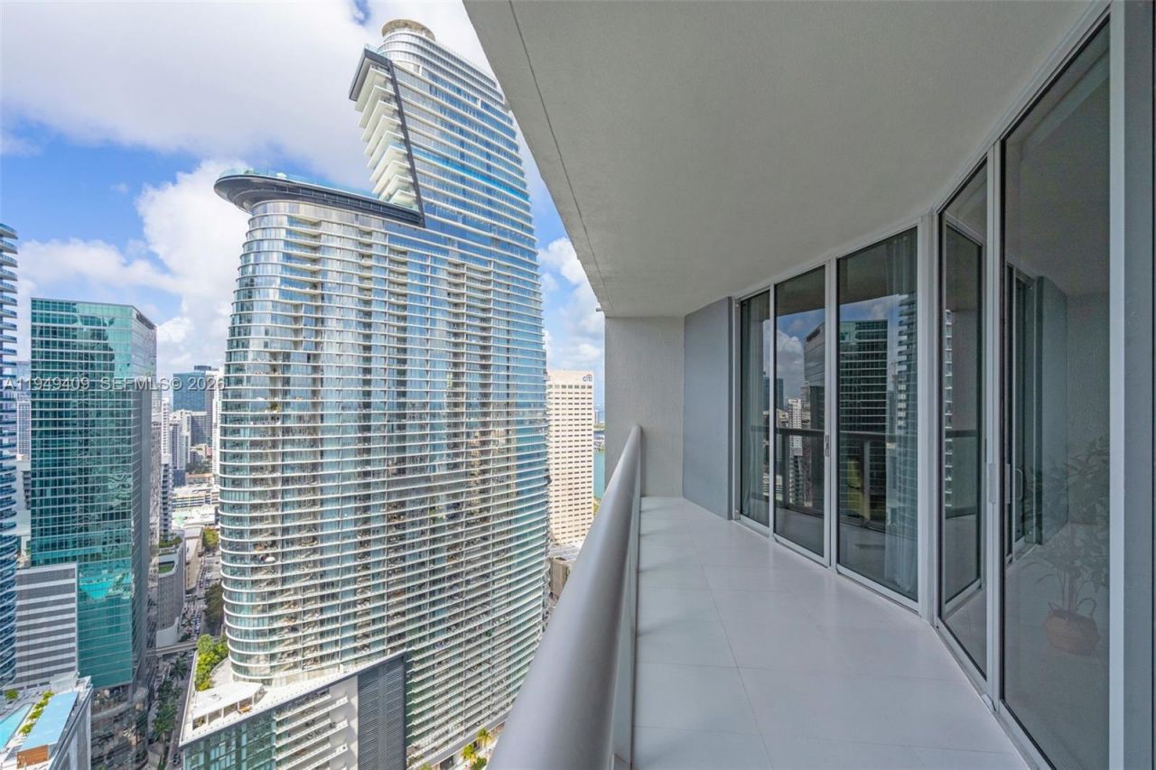 465 Brickell Ave, Unit 4006, Miami, FL 33131 Photo
