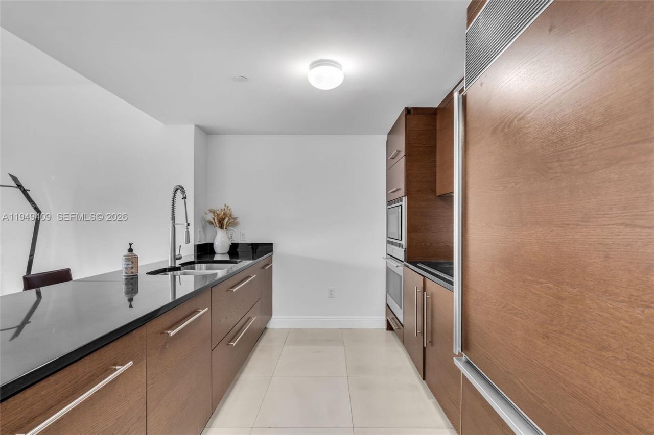 465 Brickell Ave, Unit 4006, Miami, FL 33131 Photo