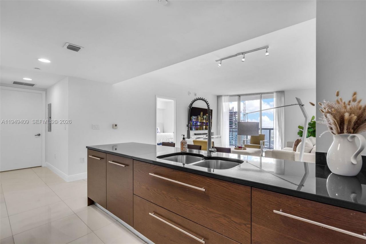 465 Brickell Ave, Unit 4006, Miami, FL 33131 Photo